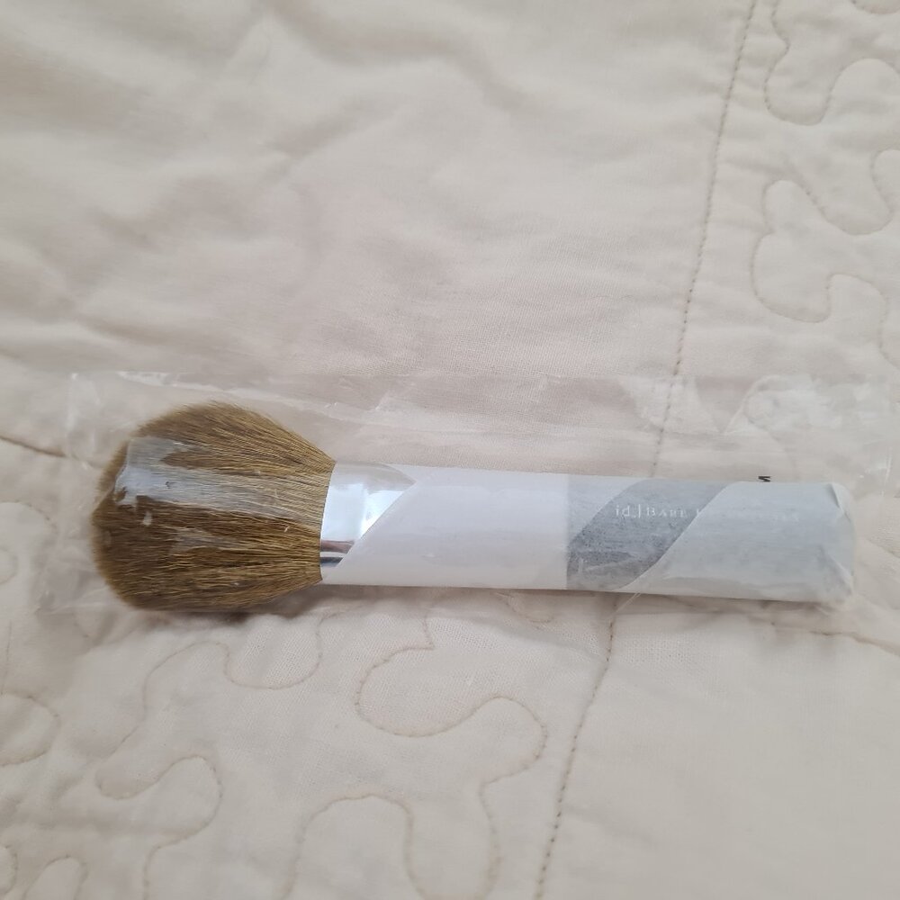 Bare Escentuals Bare Minerals Flawless Face Brush, New in Package